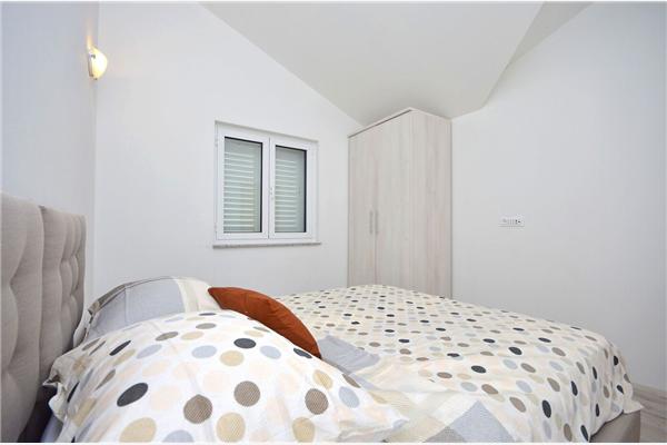 Apartment A1, for 5 persons