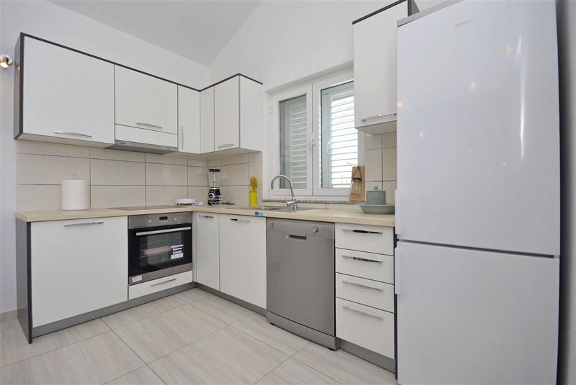 Apartment A1, for 5 persons