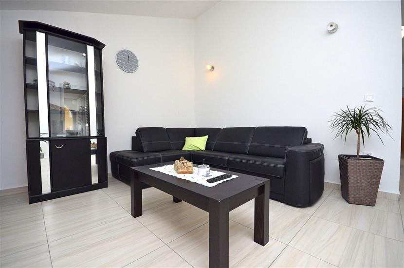 Apartment A1, for 5 persons