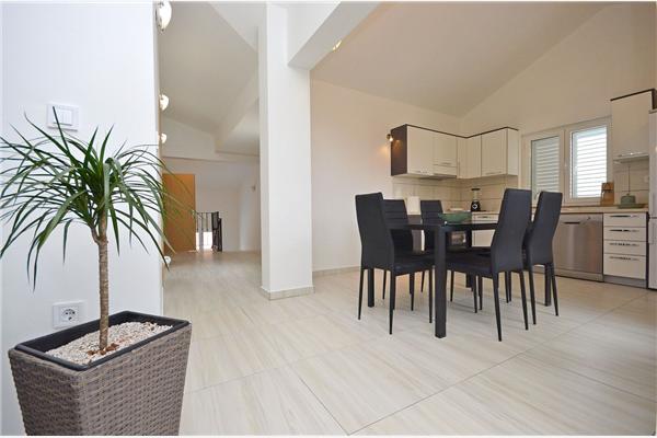 Apartment A1, for 5 persons