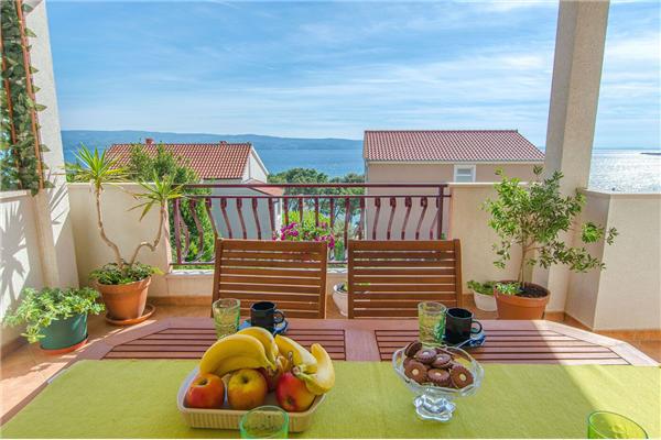 Apartment A1, for 6 persons