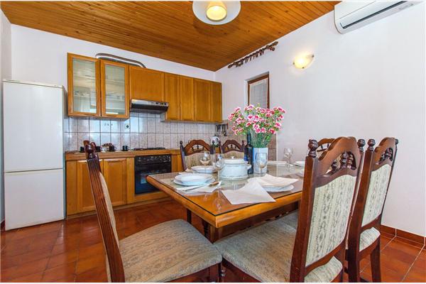 Apartment A1, for 6 persons