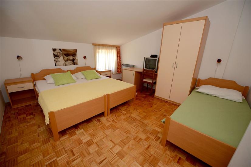 Apartment A2, for 5 persons
