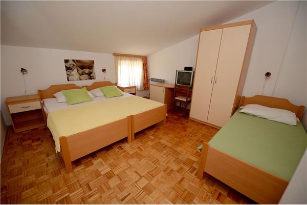 Apartment A2, for 5 persons
