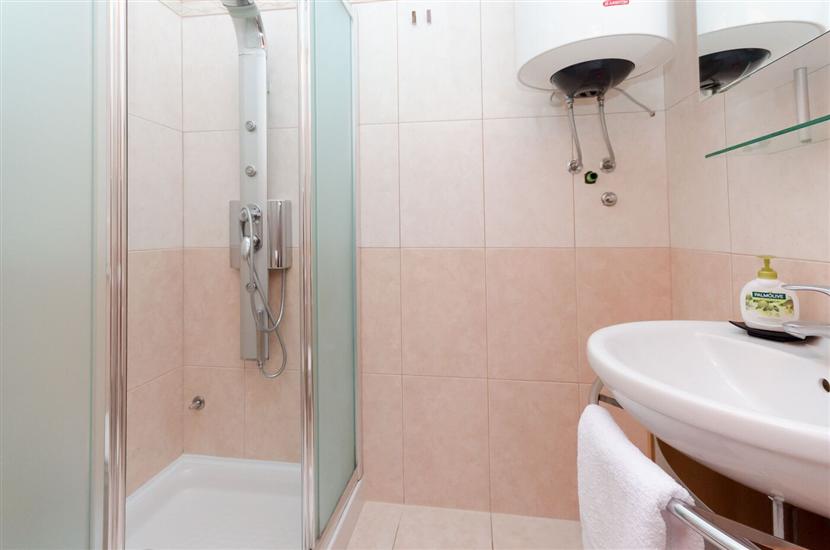 Apartment A4, for 4 persons