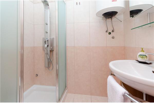 Apartment A4, for 4 persons