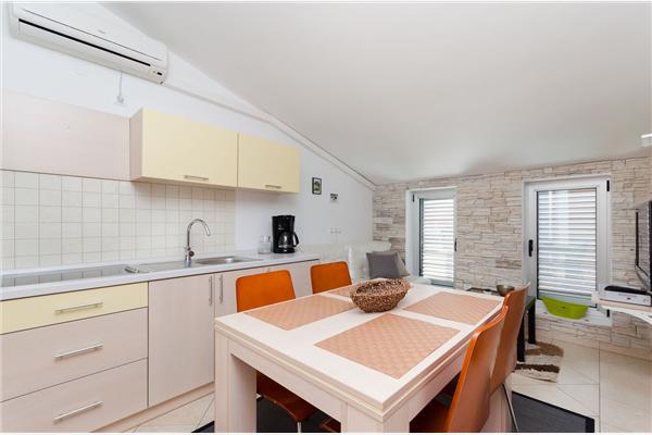 Apartment A4, for 4 persons