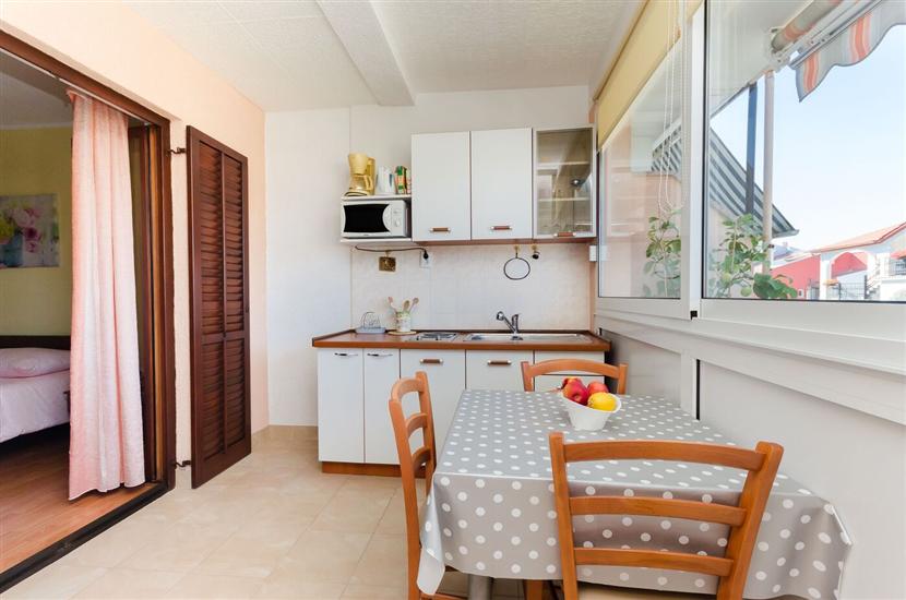 Apartment A2, for 3 persons