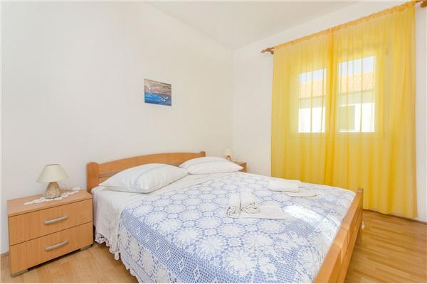 Apartment A2, for 3 persons