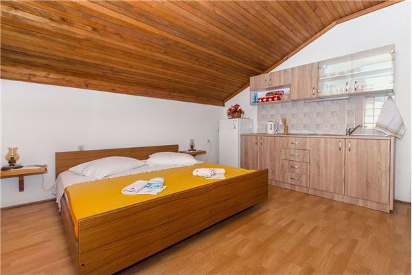 Apartment A5, for 2 persons