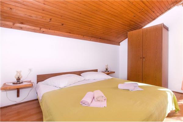 Apartment A6, for 4 persons