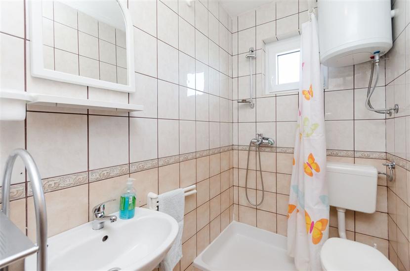 Apartment A3, for 5 persons