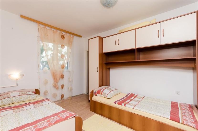 Apartment A1, for 6 persons