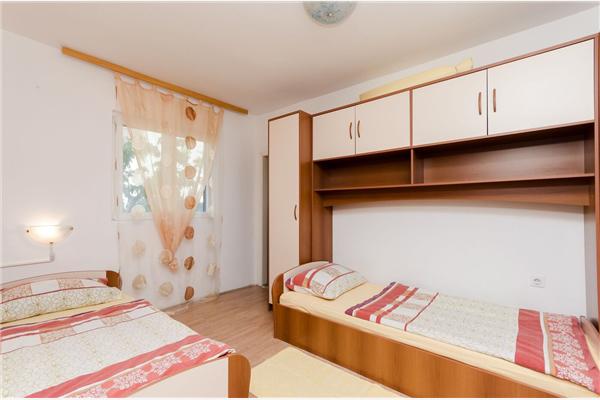 Apartment A1, for 6 persons