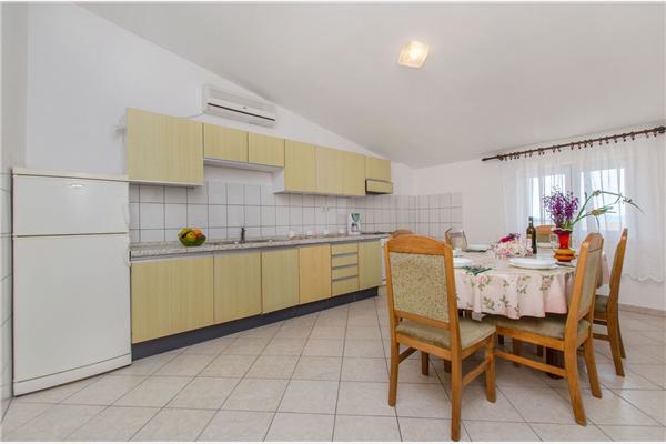 Apartment A1, for 10 persons