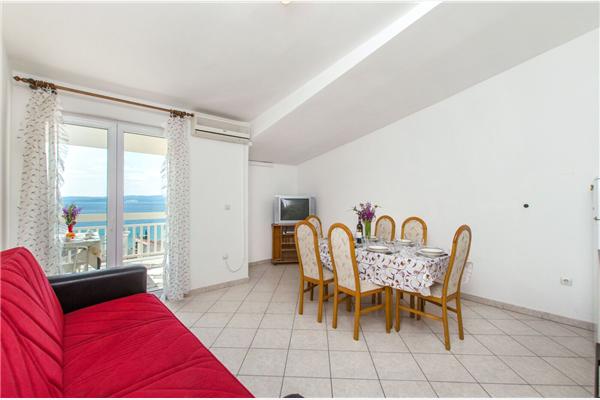 Apartment A1, for 10 persons