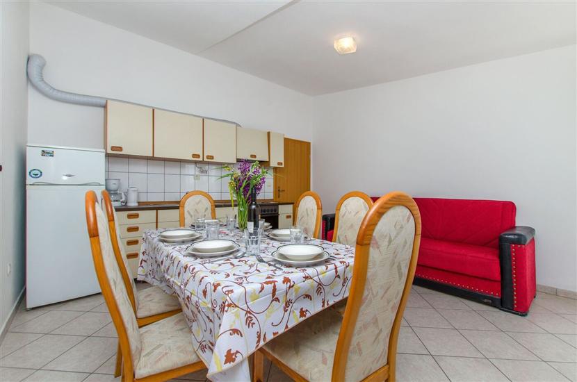 Apartment A1, for 10 persons