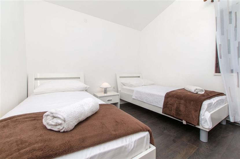 Apartment A2, for 4 persons