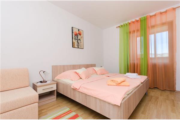 Apartment A1, for 5 persons