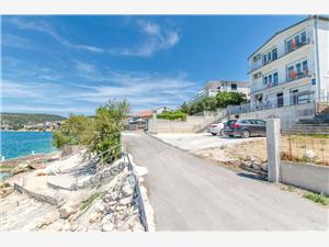 Location en bord de mer Riviera de Šibenik,RéservezMoraDe 2918 kč