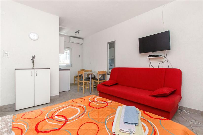 Apartment A2, for 3 persons