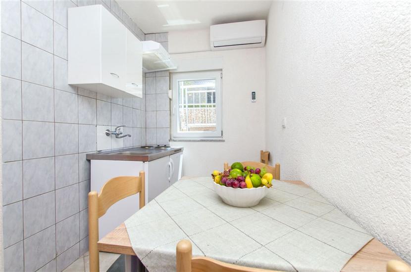 Apartment A2, for 3 persons