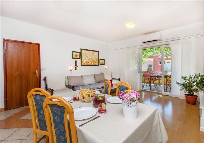 Apartment A4, for 4 persons