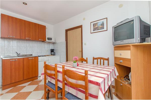 Apartment A3, for 5 persons