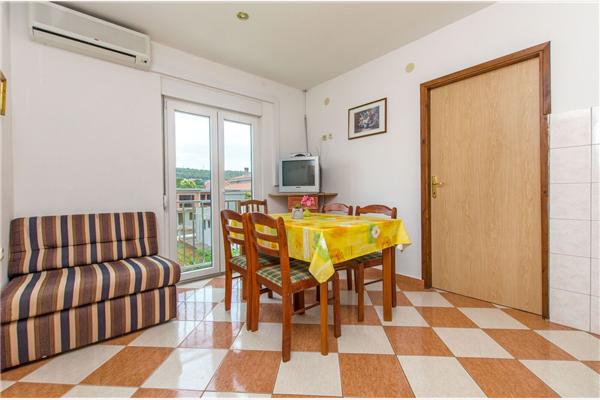 Apartment A4, for 5 persons