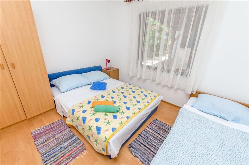 Apartment A5, for 5 persons