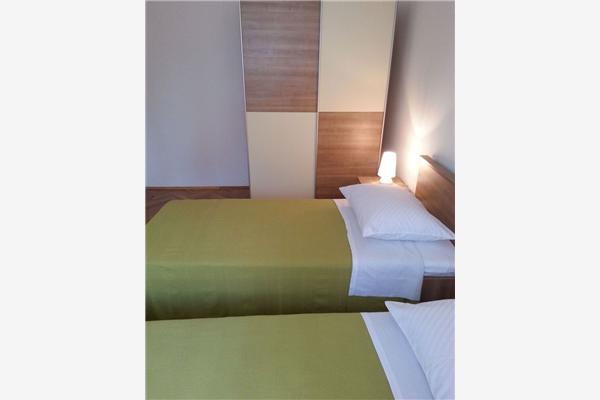 Apartment A1, for 5 persons