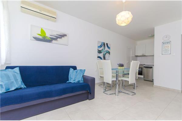 Apartment A1, for 5 persons