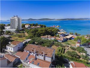 Apartmaji Grgo Vodice, Kvadratura 72,00 m2, Oddaljenost od morja 50 m, Oddaljenost od centra 200 m