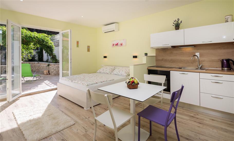 Apartment A2, for 3 persons