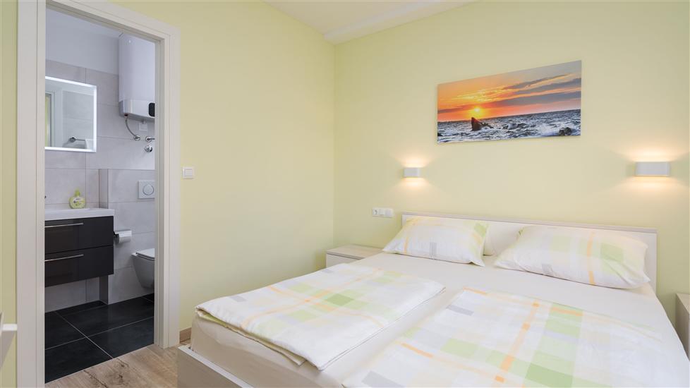 Room S3, for 2 persons