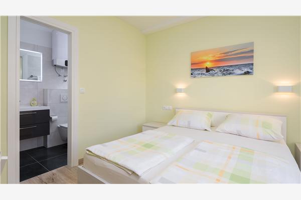 Room S3, for 2 persons