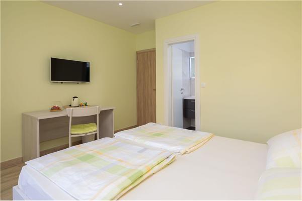 Room S3, for 2 persons