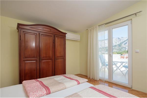 Apartment A4, for 4 persons