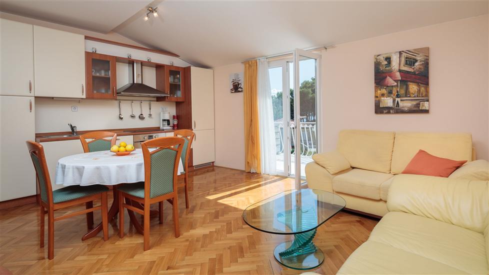 Apartment A4, for 4 persons