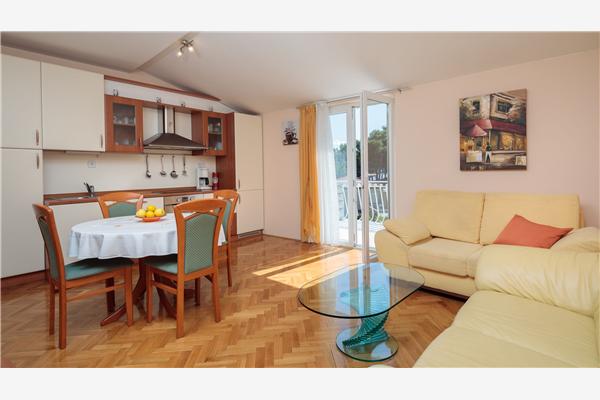 Apartment A4, for 4 persons