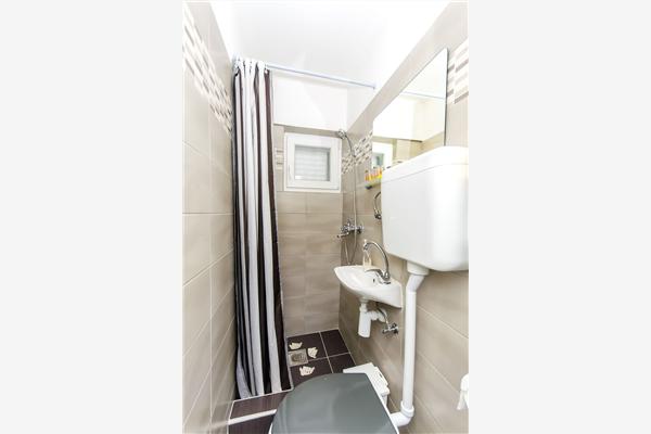 Apartment A1, for 6 persons