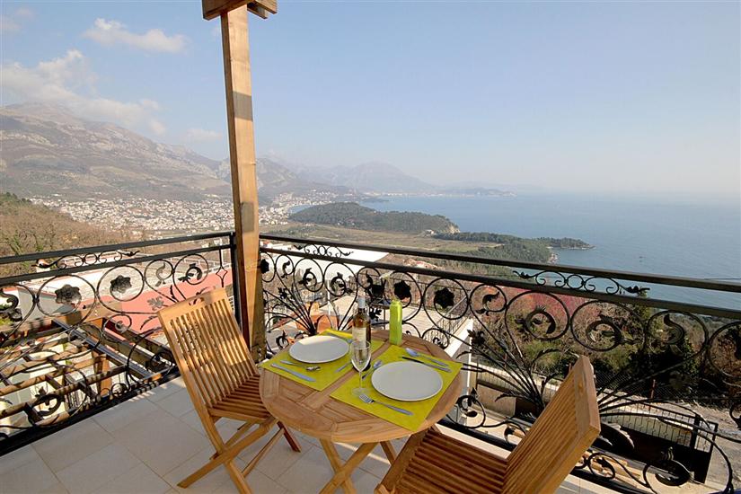 Apartment A4, for 5 persons