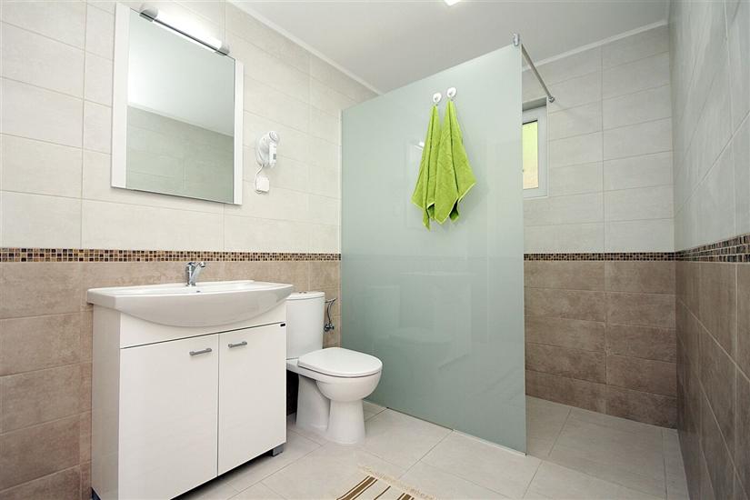 Apartment A5, for 5 persons