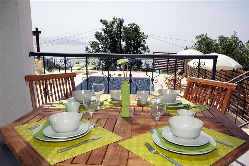 Apartment A5, for 5 persons