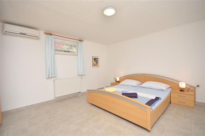 Apartment A5, for 4 persons