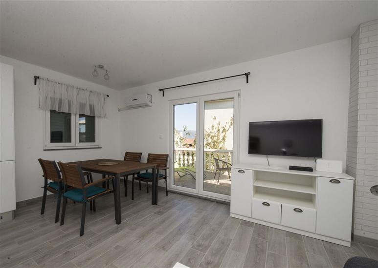 Apartment A1, for 6 persons