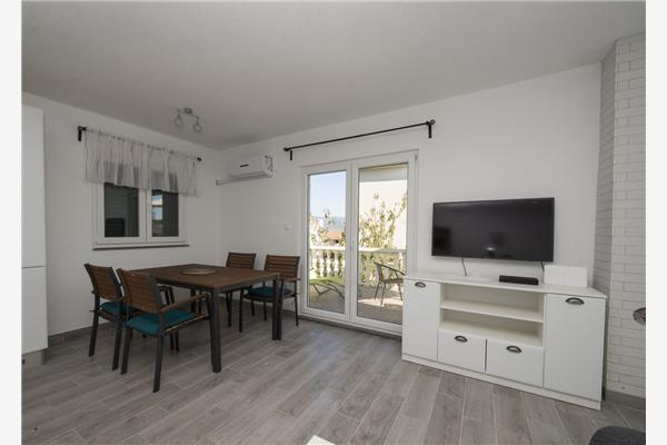 Apartment A1, for 6 persons