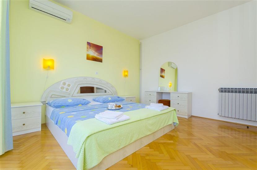 Apartment A3, for 9 persons