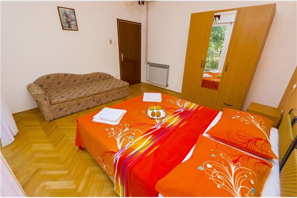 Apartment A3, for 9 persons