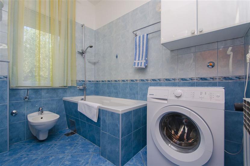 Apartment A3, for 9 persons